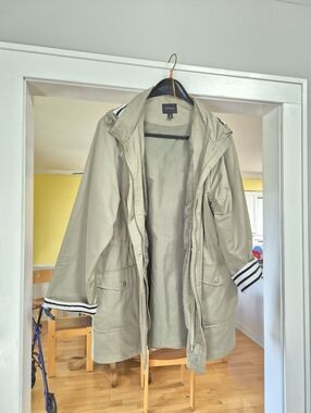 2x Tribal Hooded Roll Up Sleeve Windbreaker